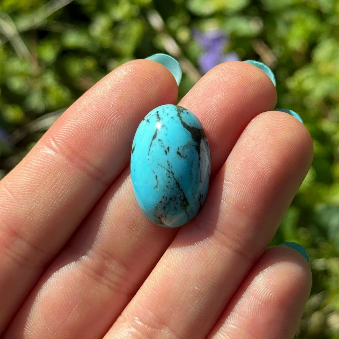 Kingman Turquoise Stone with Black Matrix - 3.17g Oval Cabochon
