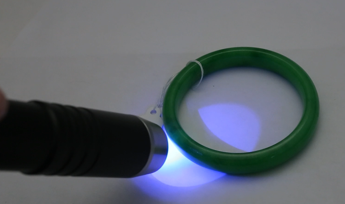 The Truth About the UV Test for Jade Authenticity